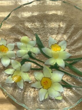 Reverse painted daffodils plate